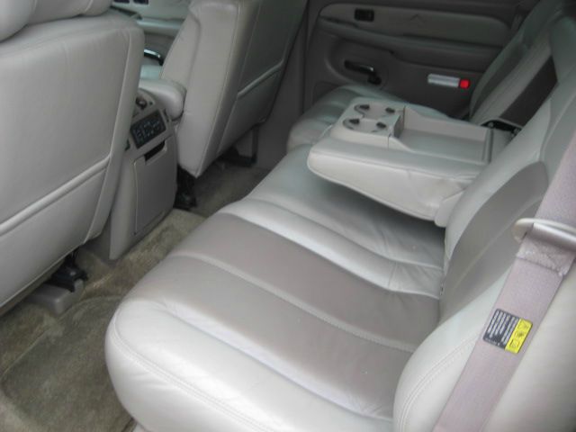 2002 GMC Yukon Base