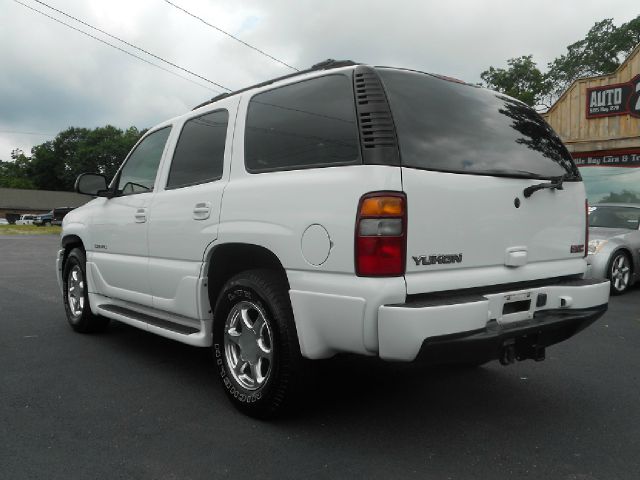 2002 GMC Yukon EX Sedan 4D