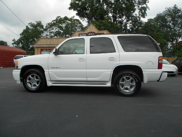 2002 GMC Yukon EX Sedan 4D