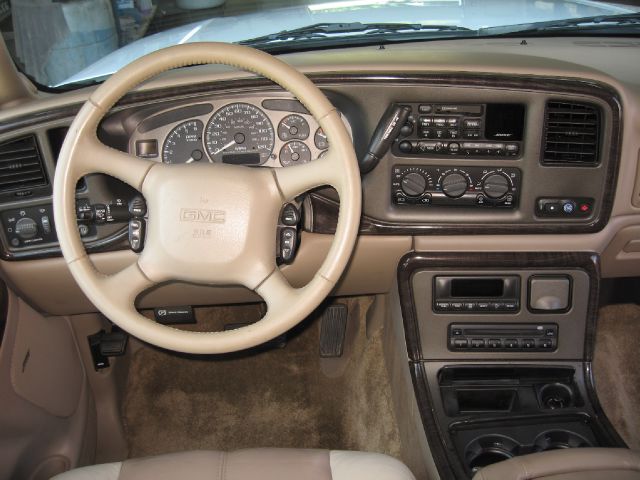 2002 GMC Yukon EX Sedan 4D