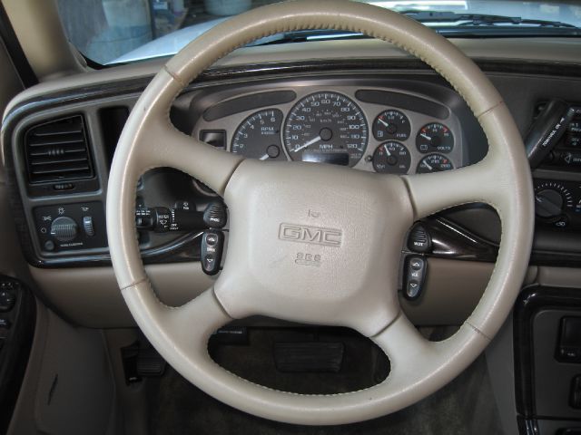 2002 GMC Yukon EX Sedan 4D