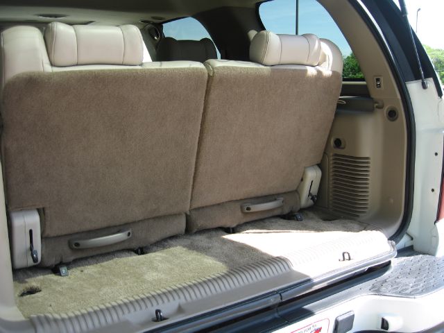 2002 GMC Yukon EX Sedan 4D