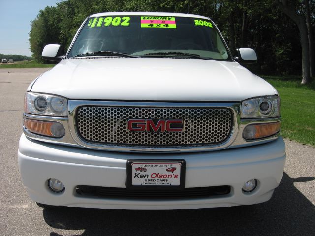 2002 GMC Yukon EX Sedan 4D