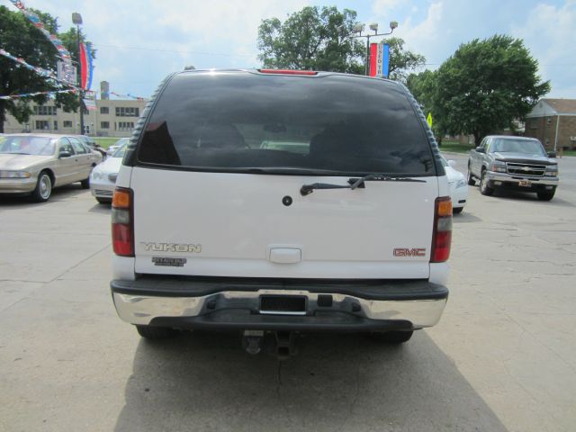 2002 GMC Yukon Ram 3500 Diesel 2-WD