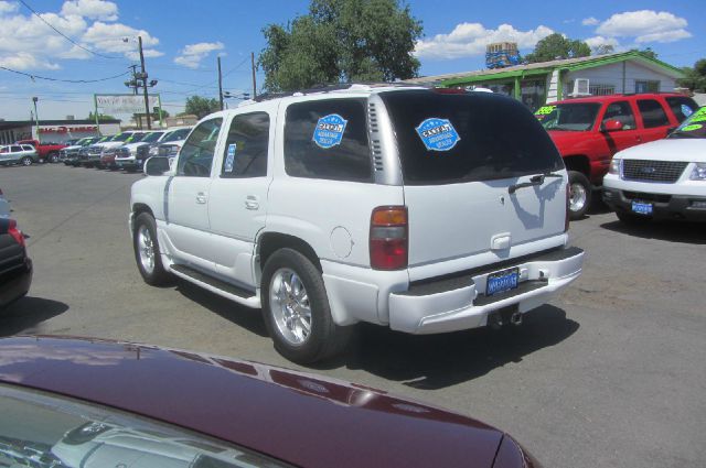 2002 GMC Yukon EX Sedan 4D