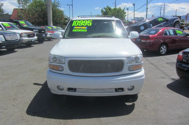 2002 GMC Yukon EX Sedan 4D