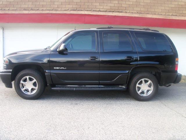 2002 GMC Yukon EX Sedan 4D