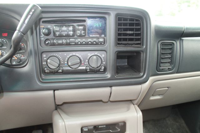 2002 GMC Yukon Ram 3500 Diesel 2-WD