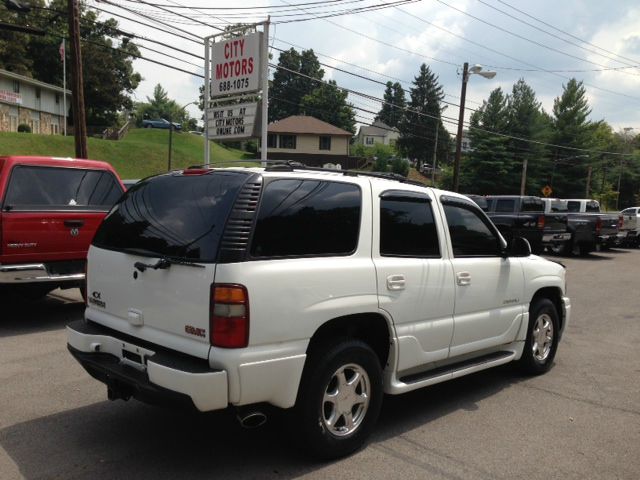 2002 GMC Yukon EX Sedan 4D