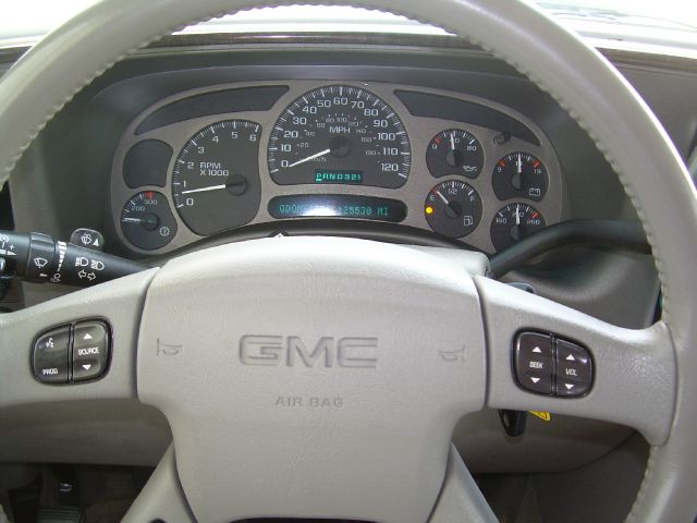 2003 GMC Yukon EX Sedan 4D