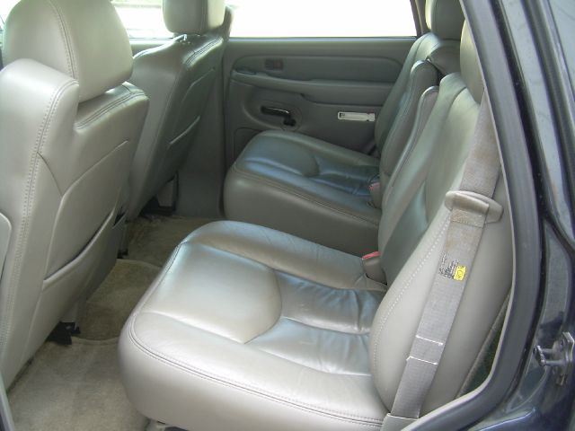 2003 GMC Yukon EX Sedan 4D