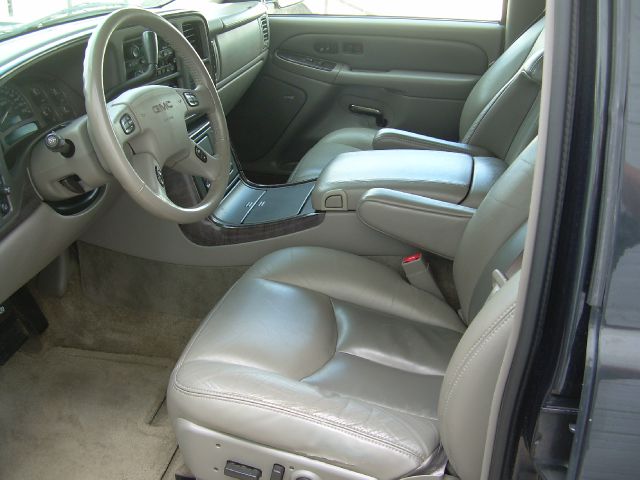 2003 GMC Yukon EX Sedan 4D