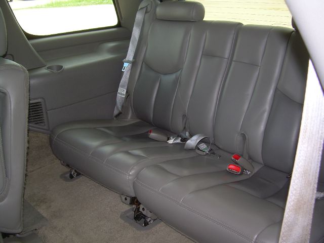 2003 GMC Yukon EX Sedan 4D