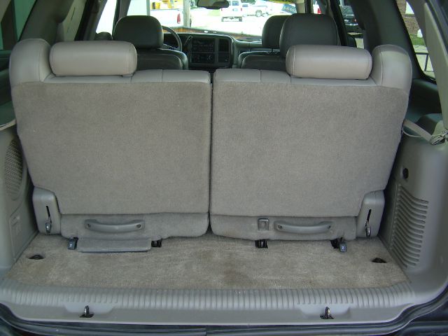 2003 GMC Yukon EX Sedan 4D