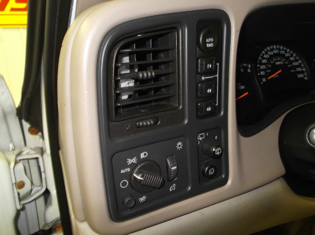 2003 GMC Yukon Ram 3500 Diesel 2-WD