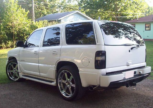 2003 GMC Yukon Unknown