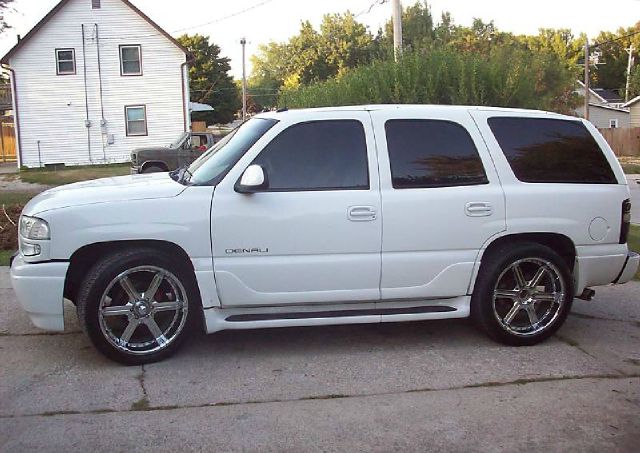 2003 GMC Yukon Unknown