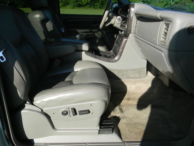 2003 GMC Yukon Base