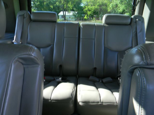 2003 GMC Yukon Base