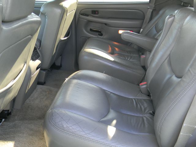 2003 GMC Yukon Base