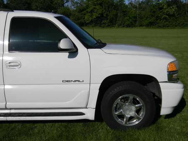 2003 GMC Yukon Base