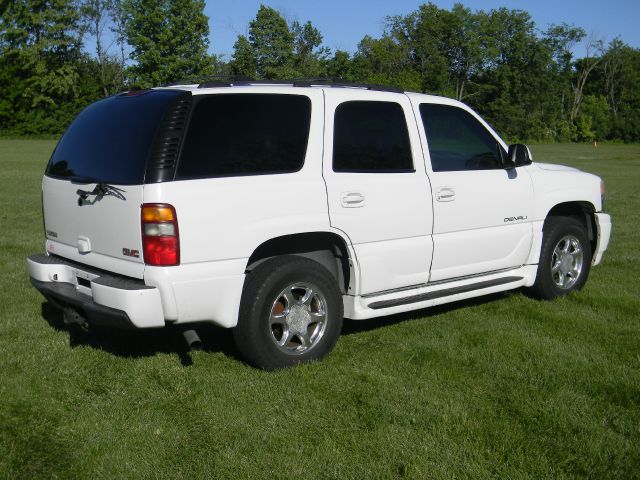 2003 GMC Yukon Base