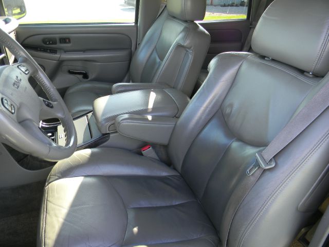 2003 GMC Yukon Base