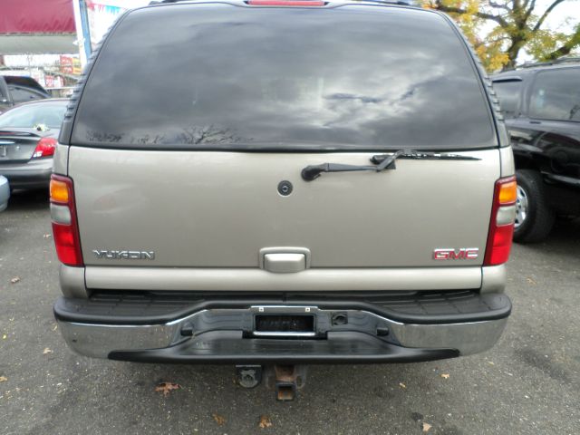 2003 GMC Yukon Ram 3500 Diesel 2-WD