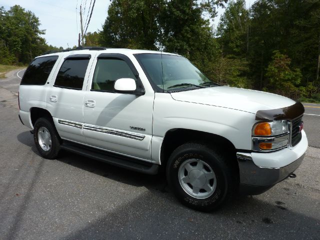 2003 GMC Yukon Wagon SE