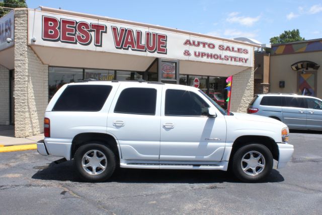 2003 GMC Yukon EX Sedan 4D