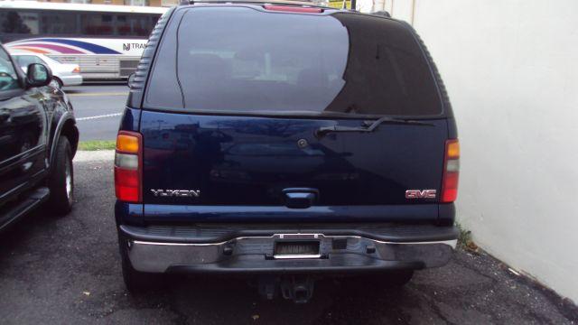 2003 GMC Yukon Ram 3500 Diesel 2-WD