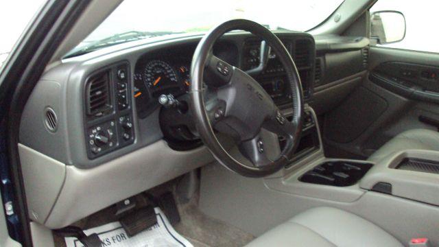 2003 GMC Yukon Ram 3500 Diesel 2-WD