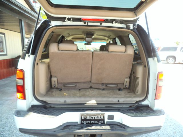 2003 GMC Yukon EX Sedan 4D