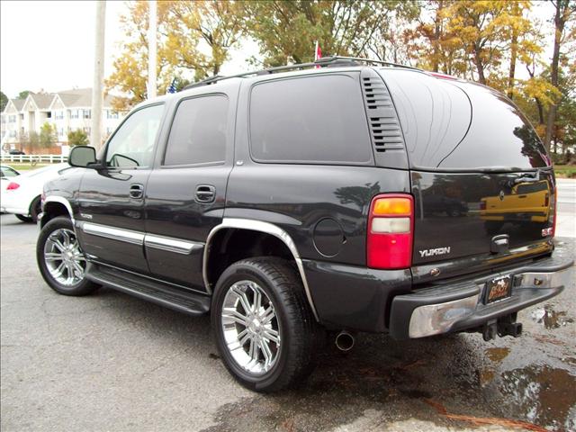 2003 GMC Yukon SLT