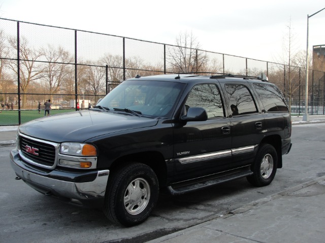 2003 GMC Yukon Ram 3500 Diesel 2-WD