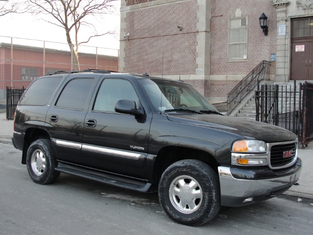 2003 GMC Yukon Ram 3500 Diesel 2-WD