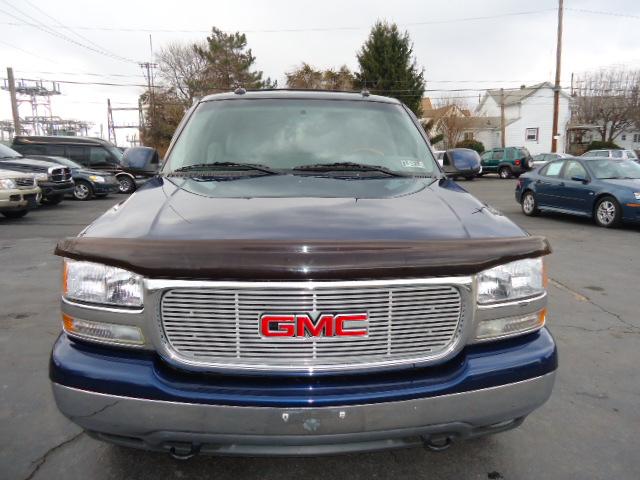 2003 GMC Yukon Autobahn