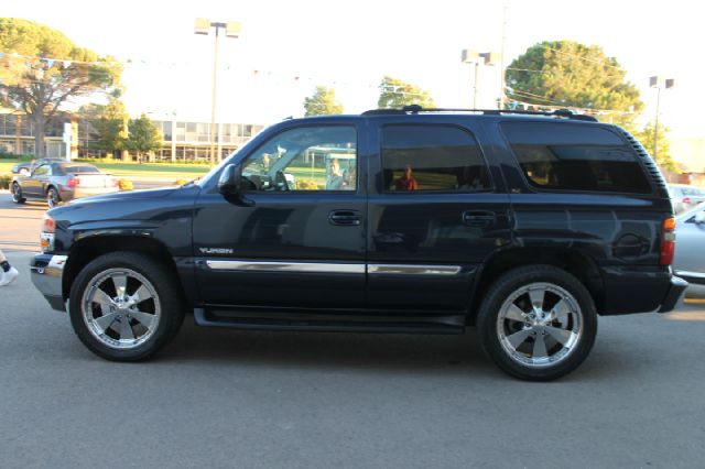 2003 GMC Yukon Ram 3500 Diesel 2-WD