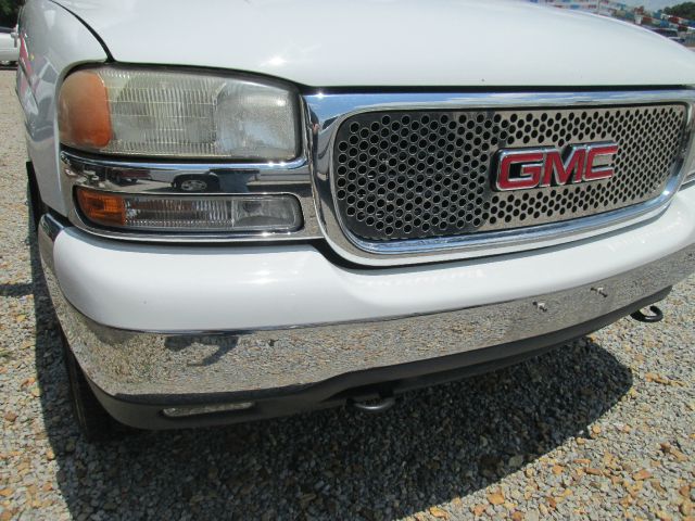 2003 GMC Yukon Ram 3500 Diesel 2-WD