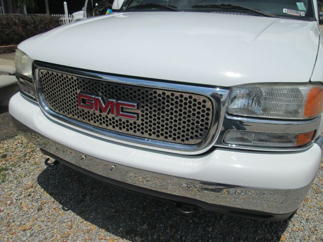 2003 GMC Yukon Ram 3500 Diesel 2-WD