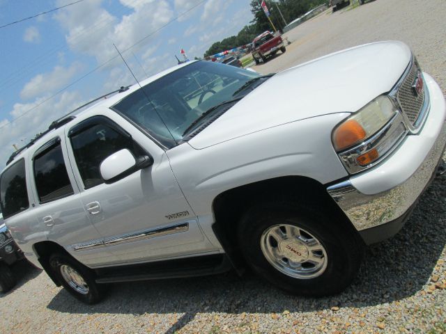 2003 GMC Yukon Ram 3500 Diesel 2-WD