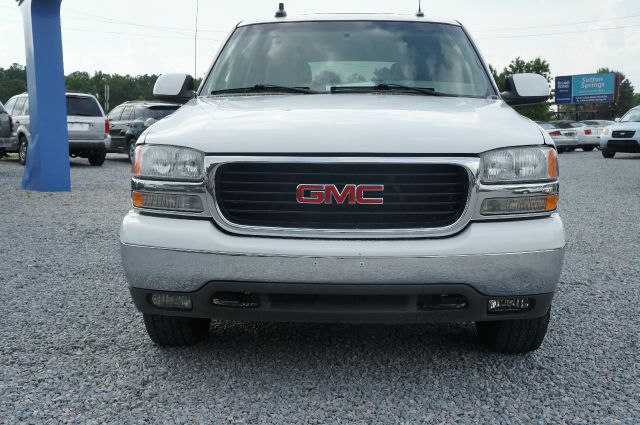 2003 GMC Yukon Wagon SE