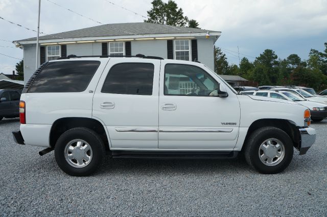 2003 GMC Yukon Wagon SE