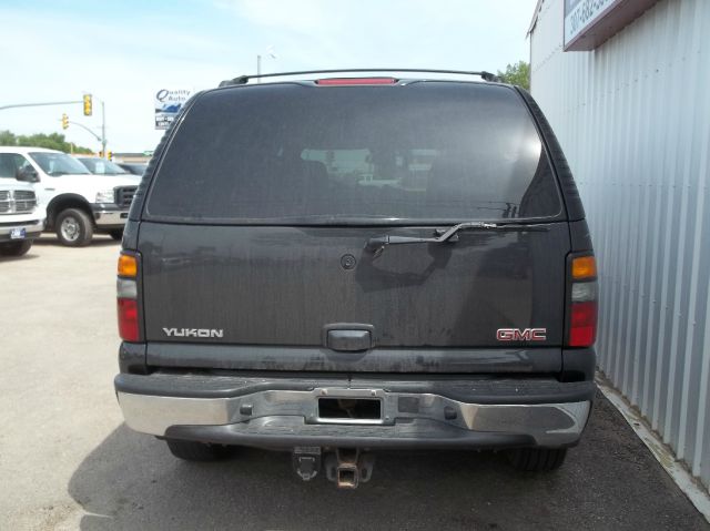 2004 GMC Yukon 5.7 HEMI SLT