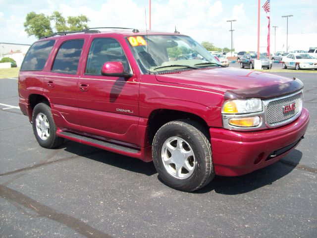 2004 GMC Yukon EX Sedan 4D