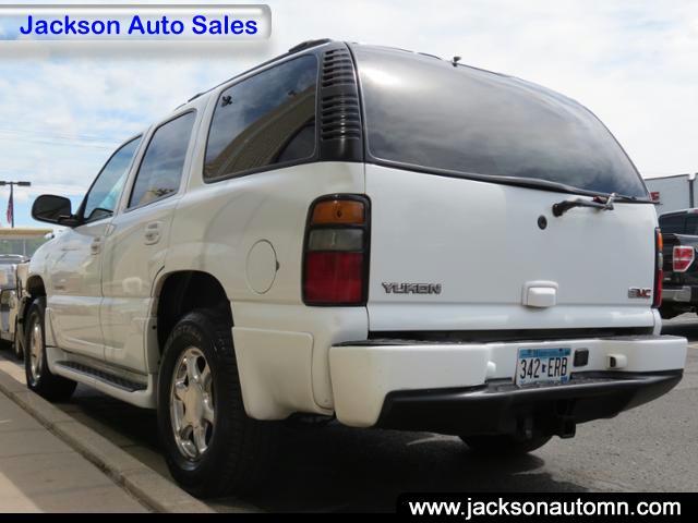 2004 GMC Yukon Unknown