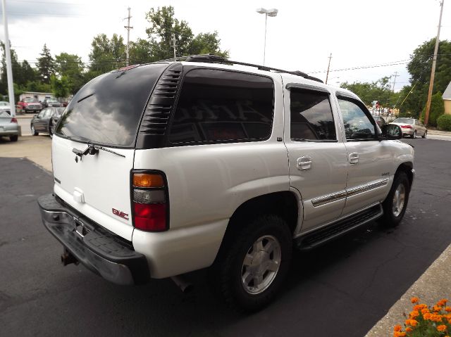 2004 GMC Yukon Ram 3500 Diesel 2-WD