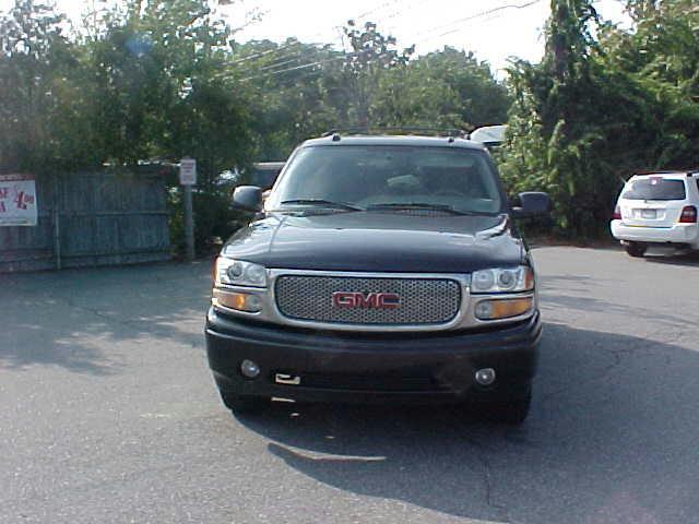 2004 GMC Yukon Unknown