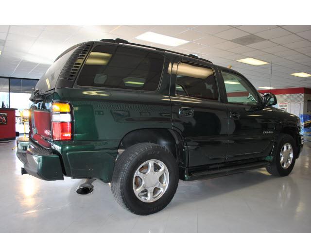 2004 GMC Yukon EX Sedan 4D