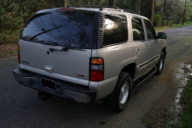 2004 GMC Yukon Touring W/nav.sys